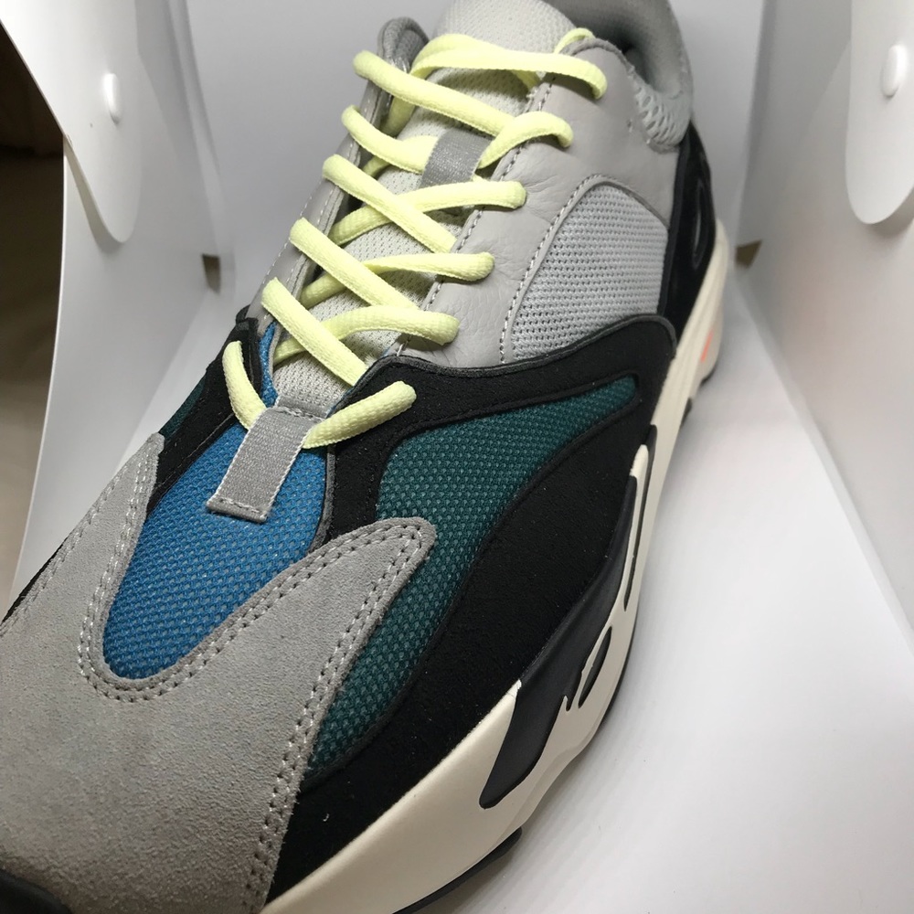 Adidas Yeezy Wave Runner 700 Solid Grey